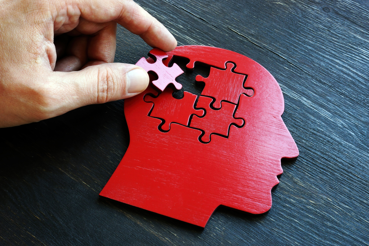 5 stages of dementia: What to expect & how to connect
